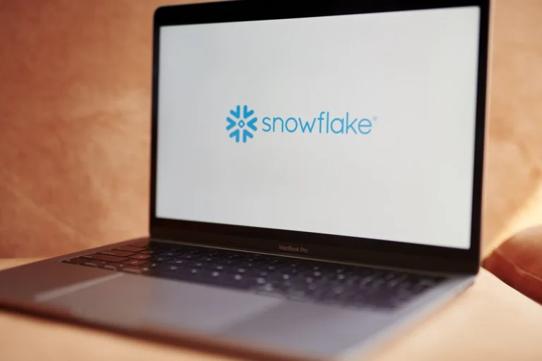 Snowflake Surpasses $1 Billion in Quarterly Revenue